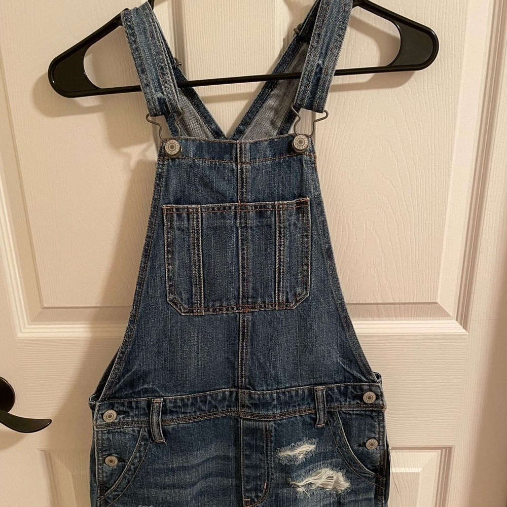 American Eagle overall shorts
